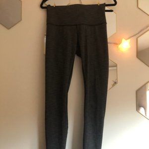 7/8 Wunder Under Grey Leggings